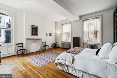 2322 Delancey Pl, Philadelphia PA 19103-6407 exterior