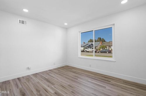 1540 Joliet Pl, Oxnard CA  93030-3140 exterior