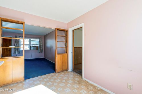 1221 Cinnabar Ave, Phoenix AZ 85020-1816 exterior