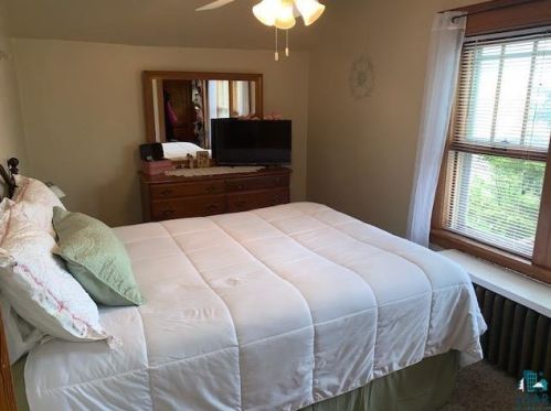 830 10 St, Duluth MN 55805-1228 exterior