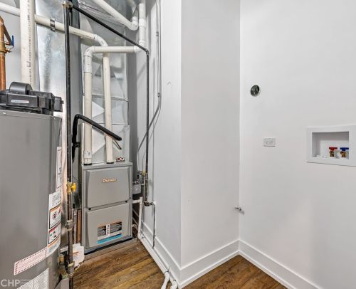 3416 Chicago Ave, Chicago IL 60651-4033 exterior