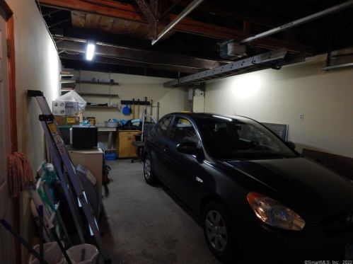 38 Concord Ave, Milford CT 06460-4111 exterior