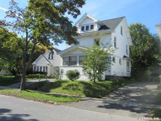 147 Bedford St, Rochester, NY 14609-4126
