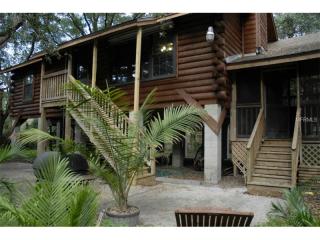 1902 48 St, Tampa FL  33617-6021 exterior