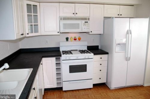 1016 Copperstone Ct, Rockville MD  20852-1140 exterior