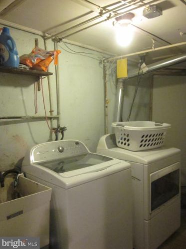 3305 Englewood St, Philadelphia PA 19149-1613 exterior