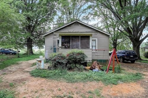 1497 Hancock Ave Ext, Gainesville GA 30501-7215 exterior