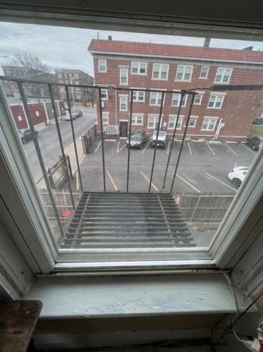 131 Daboll St, Providence RI 02907-2529 exterior