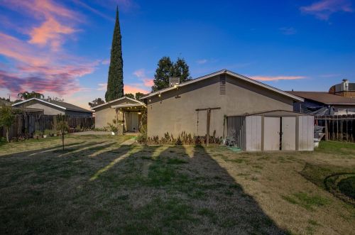 654 Birchwood Way, Turlock CA 95380-5952 exterior