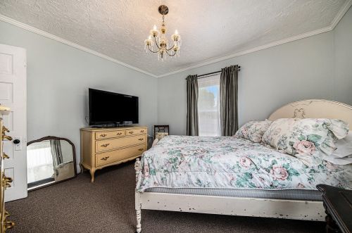 116 Hoffman St, Three Rivers MI exterior