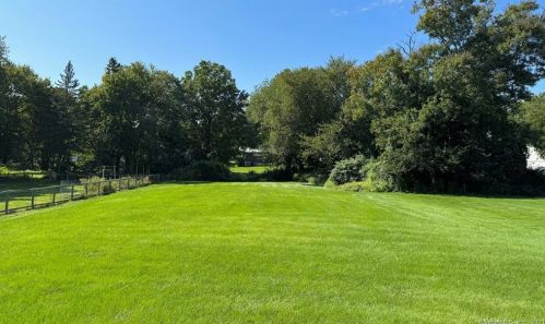 27 Casco St, Milford CT 06460-5626 exterior