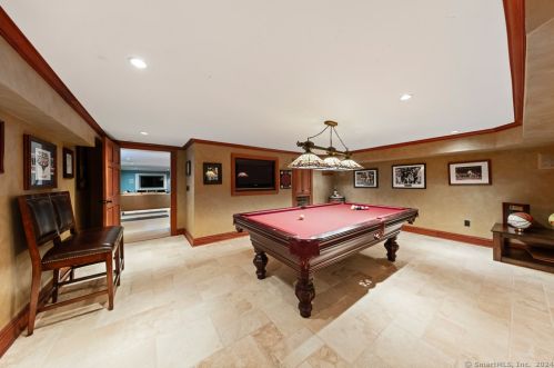 38 Pequot Trl, Westport CT 06880-2930 exterior