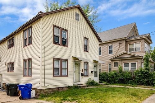 102 Middlesex St, Springfield MA  01109-2819 exterior