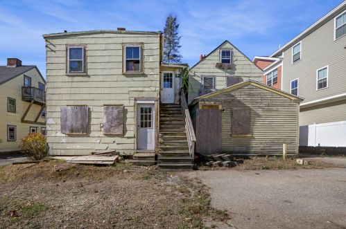 11 Mechanic St, Dover NH 03820-3507 exterior