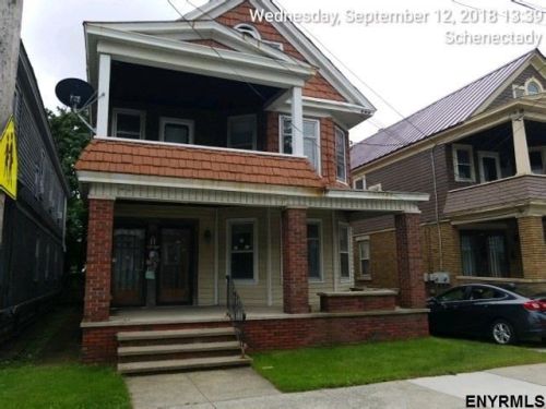 996 Eastern Ave, Schenectady NY  12308-3328 exterior