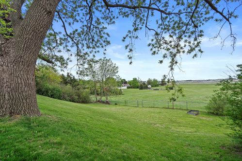 463 Armour Ave, Milwaukee, WI 53207-5845