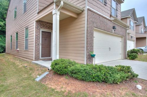 2241 Capella Cir, Atlanta GA  30331-3864 exterior