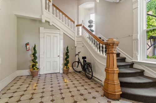 904 Pleasant St, Milwaukee, WI 53202-2100