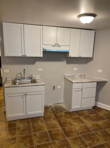 4009 Lexington St, Chicago, IL 60624-3538