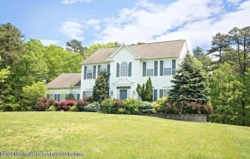 7 Jefferson Ct, Jackson Twp NJ  08527-5158 exterior