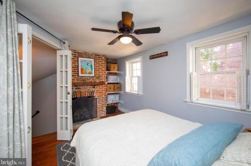 401 Iseminger St, Philadelphia PA  19147-1113 exterior