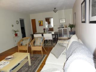 71 Pitman St, Providence RI  02906-4311 exterior