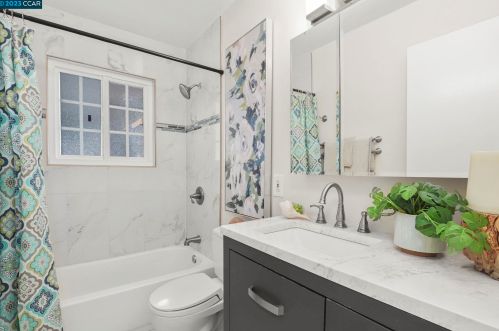 1872 Queens Rd, Concord CA  94519-1722 exterior