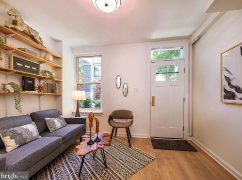 780 Lamont St, Washington DC  20010-1527 exterior