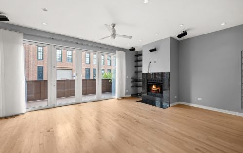 1614 Augusta Blvd, Chicago, IL 60622-3803