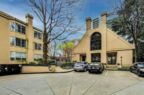 203 14th St, Atlanta GA  30318-5303 exterior