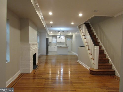 5210 11th St, Philadelphia, PA 19141-2809