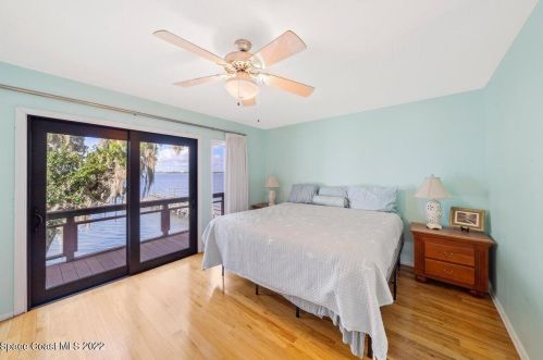 8825 Tropical Trl, Merritt Island FL 32952-4982 exterior