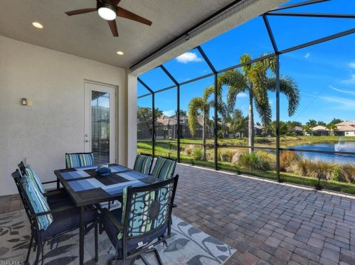 1641 Serrano Cir, Naples FL 34105-4953 exterior