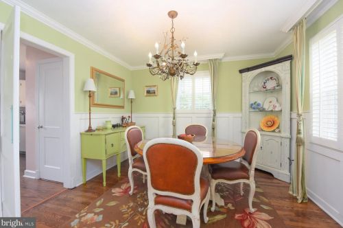 4433 1 St, Arlington VA 22204-1314 exterior