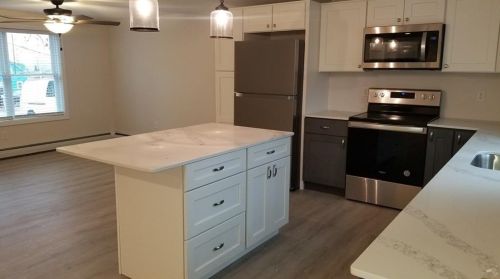 8 Deluca St, Providence RI  02919-6102 exterior