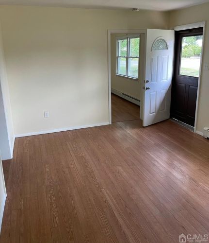 27 Knollwood Rd, Edison NJ  08817-4032 exterior