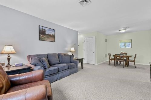 53 Jimal Dr, Middletown NY 10940-3648 exterior