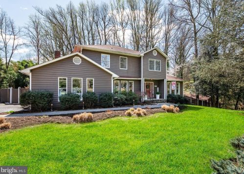 2803 Fennel Rd, Edgewater, MD 21037-1143