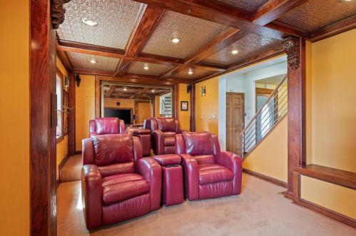 2916 County Road B, Manitowoc WI 54220-8950 exterior