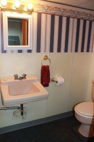 4936 Aspen St, Pittsburgh PA 15122-1235 exterior