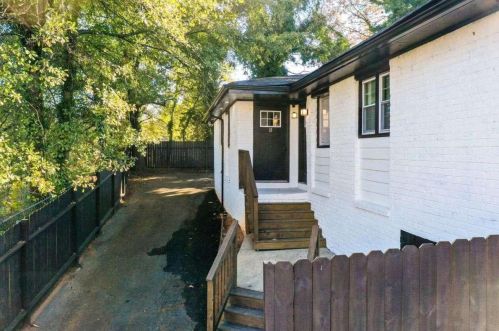 49 James P Brawley Dr, Atlanta, GA 30314-3616