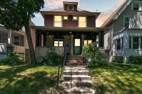 1261 36, Milwaukee WI 53215-1437 exterior