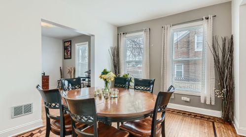 209 19 Ave, Broadview IL 60153-1727 exterior