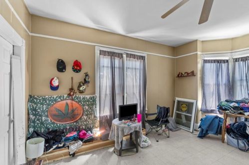 355 Providence St, Woonsocket RI 02895-5173 exterior