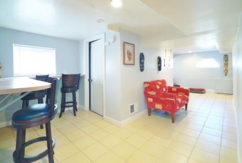 817 21 Ave, Broadview IL 60153-1236 exterior