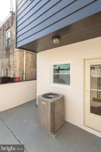 1153 Daly St, Philadelphia PA  19148-3018 exterior