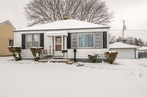 820 91st St, Milwaukee WI  53214-2845 exterior