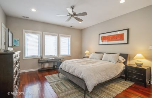 3155 Honore St, Chicago IL 60622-1011 exterior