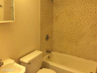 1550 Plymouth Rd, Ann Arbor MI  48105-1753 exterior