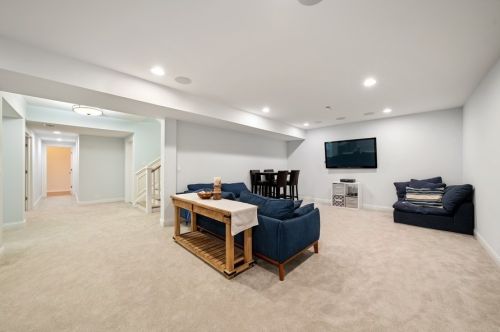 697 Parkside Ave, Elmhurst IL 60126-5029 exterior